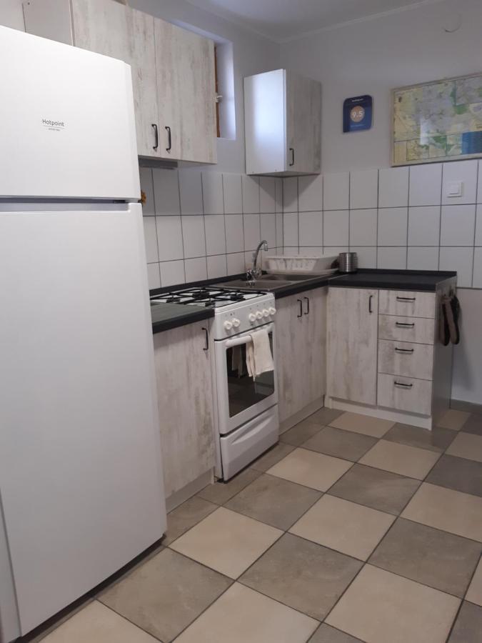 Nora Apartman Gyula Exteriör bild