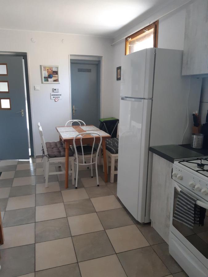 Nora Apartman Gyula Exteriör bild